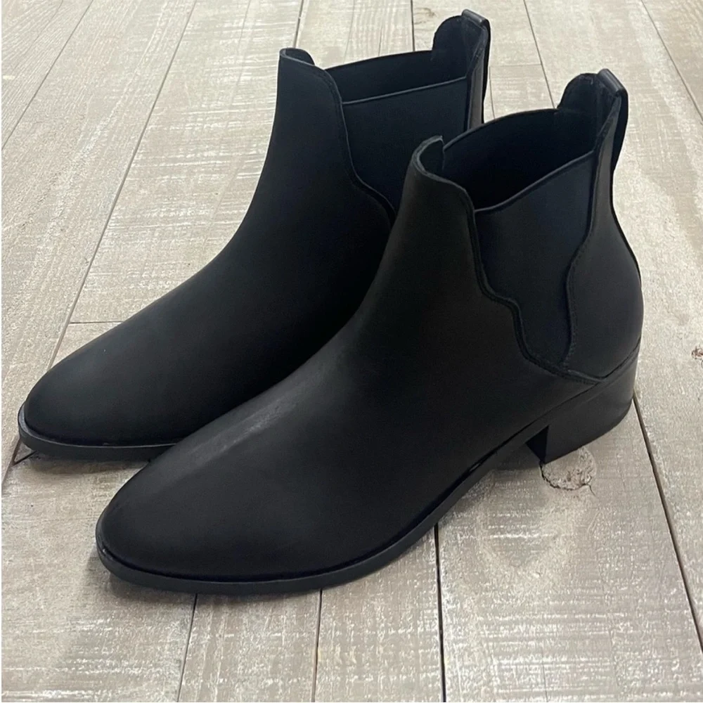 NWT Soludos Chelsea Bootie Marfa Leather in Black Size 8.5 - Picture 4 of 14